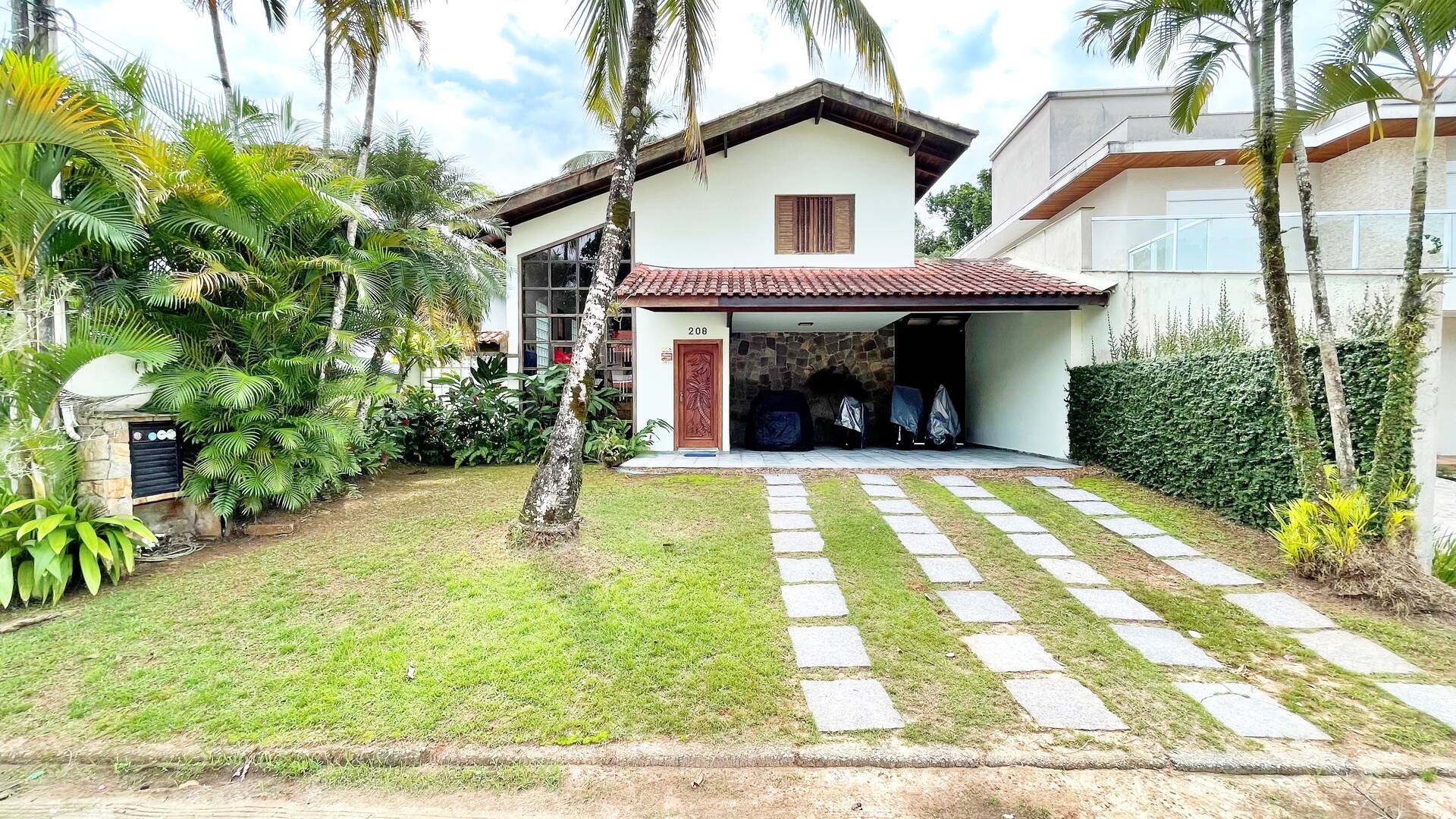 Casa com 5 dormitórios à venda, 276 m² por R$ 4.000.000,00 - Riviera
