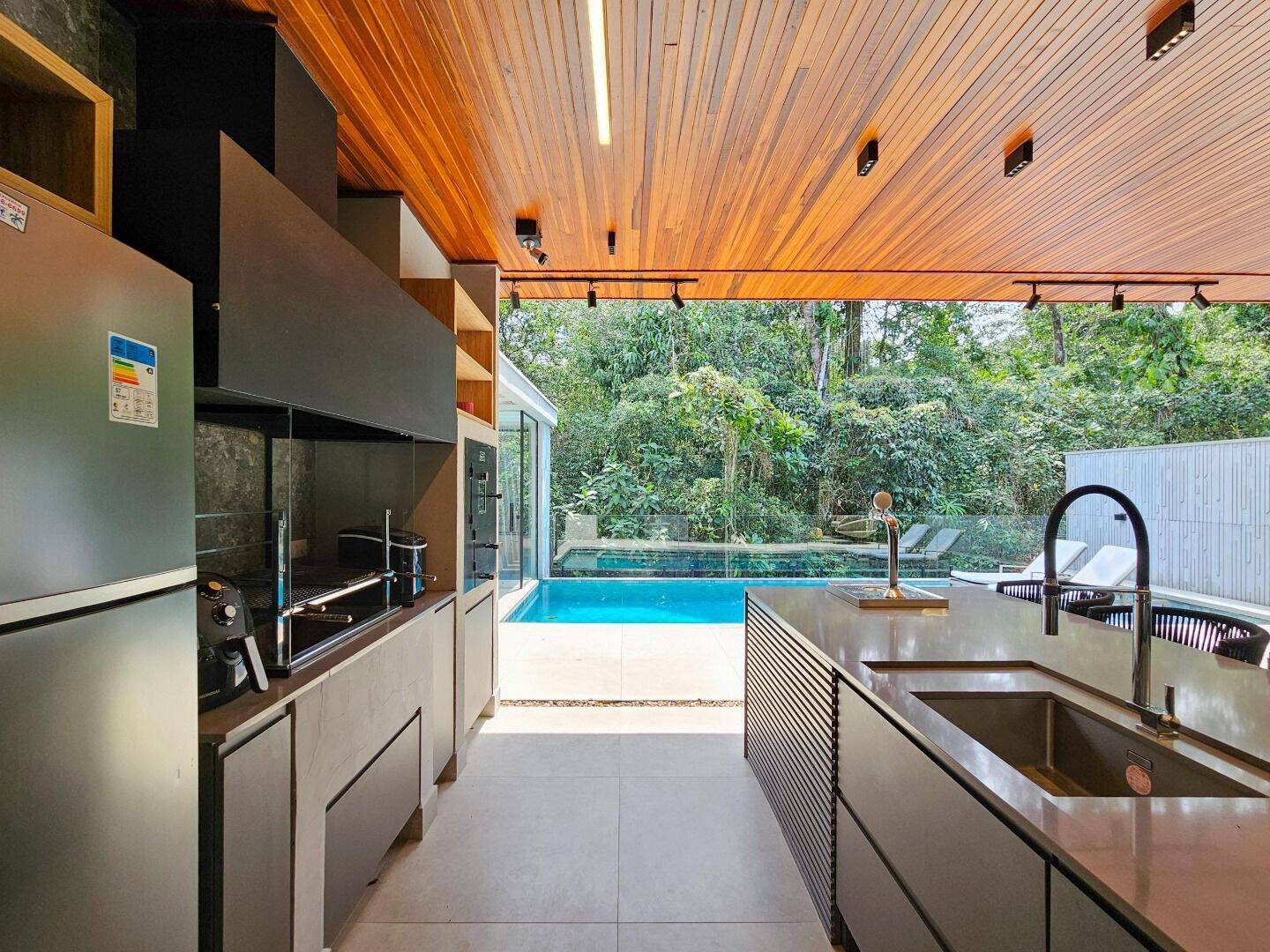 Casa, 5 quartos, 330 m² - Foto 13