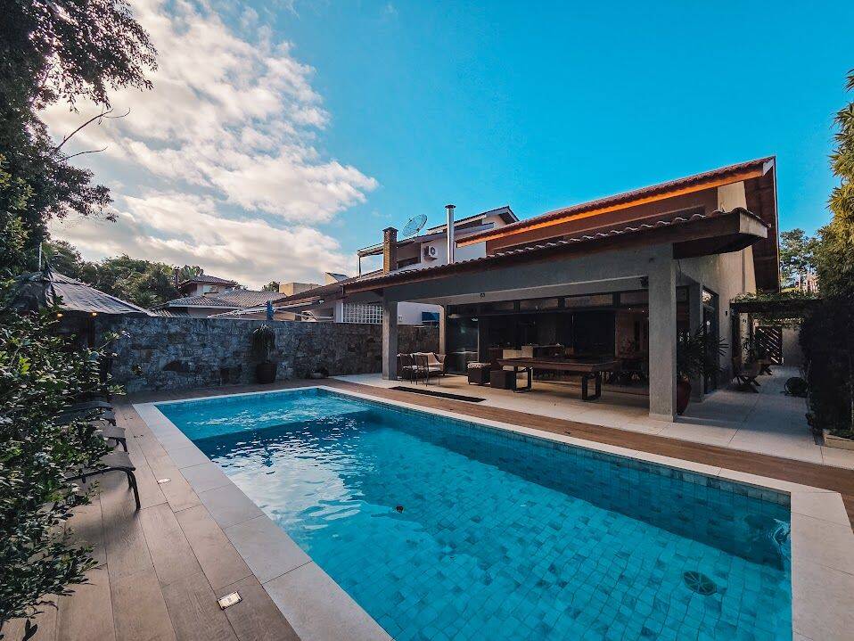 Casa, 4 quartos, 308 m² - Foto 1